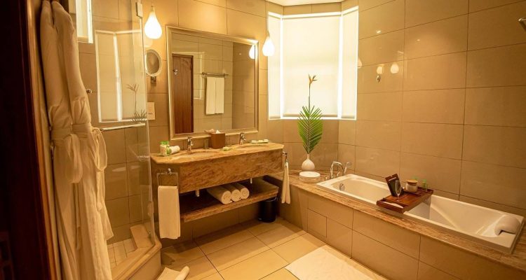superior-bathroom